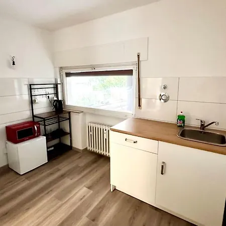 Zentral Gelegenes 5 Minuten Hbf Apartment Duisburg